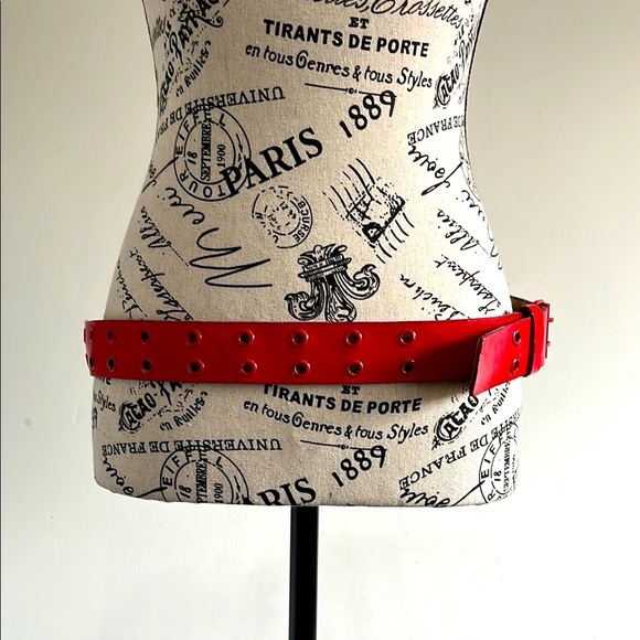 Buffalo David Bitton Red Patent grommets Belt – Adjustable S to L - Picture 1 of 6